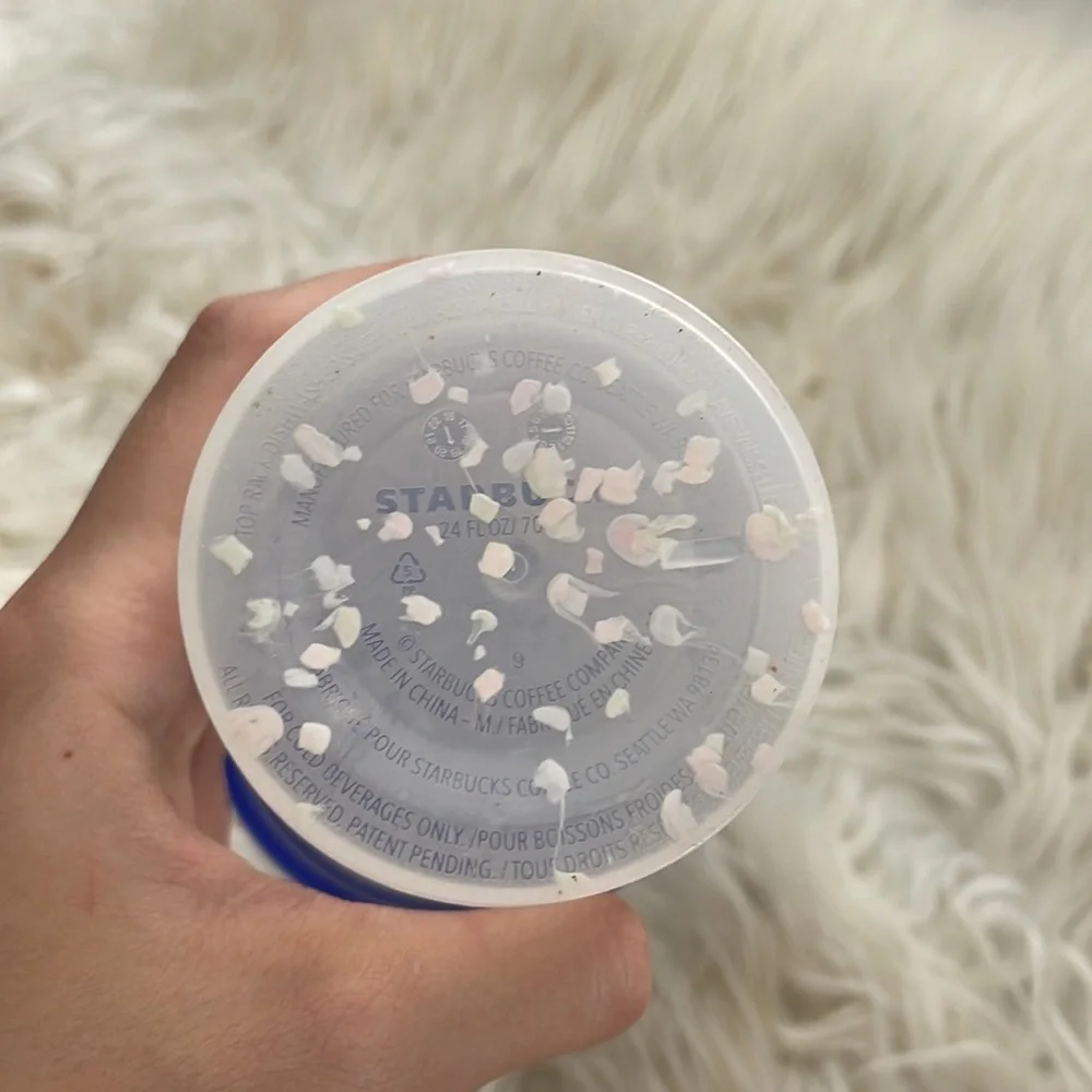 Starbucks cup - Picture 4 of 16